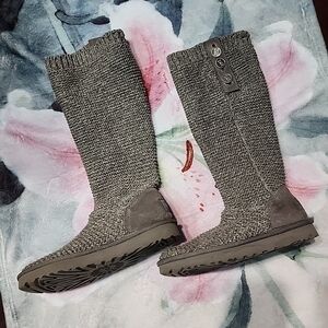 UGG CLASSIC KNIT WOOL SOCK BOOTS WITH CUFFABLE SHAFT SIZE US 9 IN GRAY